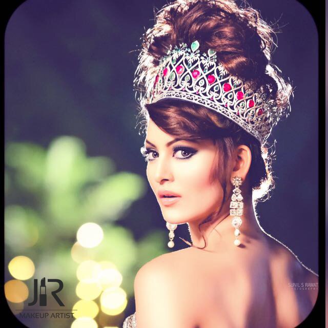 RathoreJitin's tweet photo. Urvashi Rautela Makeup by Jitin Rathore
#JitinRathore #MakeupArtist #MakeupArt #Makeup #Hairstyle #ShootMakeup #Beauty #DelhiMakeupArtist https://t.co/9yPDGIs7aT