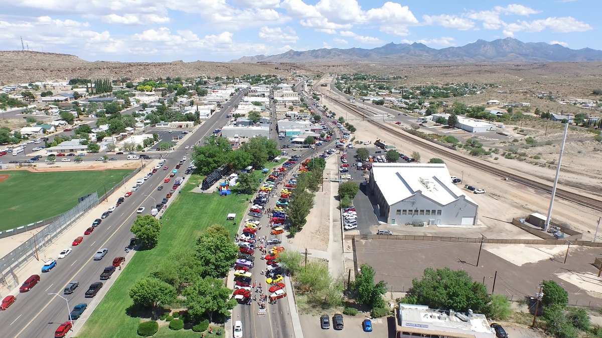 explorekingman's tweet photo. May5-7/#Route66FunRun/#Kingman #Arizona/https://t.co/NS3pblC5KV #Chicago #StLouis #SantaMonica #LosAngeles #Phoenix #LasVegas #MotherRoad https://t.co/ARi0h9L4a9