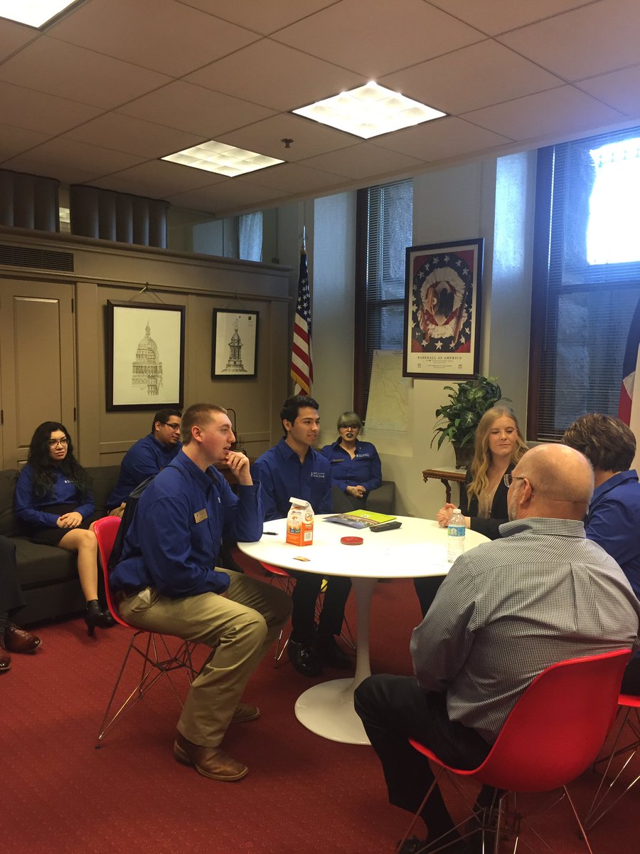 San Jac students meeting with the staff of Representative Carol Alvarado. #txlege #TXSuccess