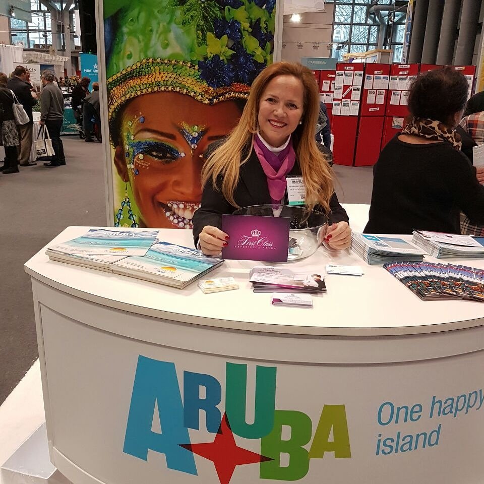 arubafirstclass's tweet photo. Meet our hands on director representing #firstclassaruba abroad!
https://t.co/v5obPwumrz https://t.co/42JaBGuMUA