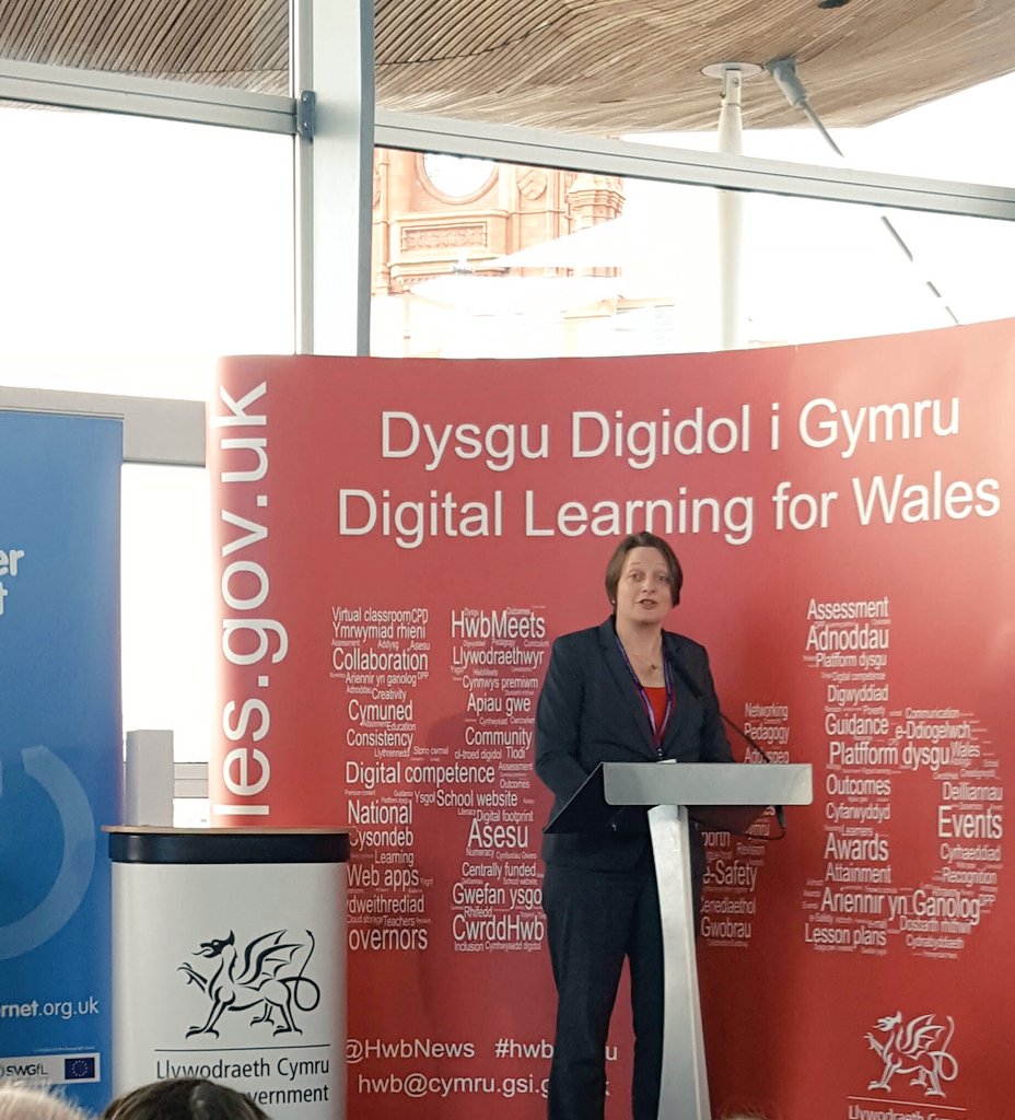 BGCWales's tweet photo. Keynote by @childcomwales talking about internet safety #sid2017 and a Young Persons right to be safe #KeepingLearnersSafe https://t.co/UjHAlWCVGA