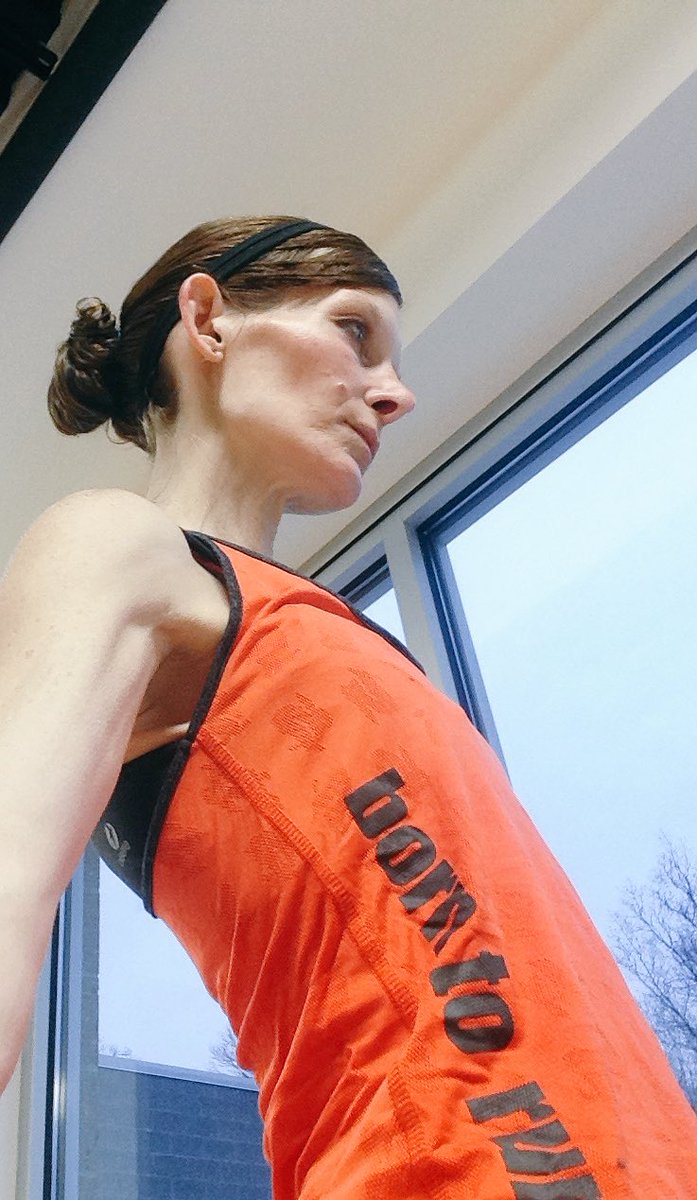 alicia262girl's tweet photo. The rabbit runs before the storm @runinrabbit #RADrabbit #runinrabbit #MAwinter 🐰☃ https://t.co/XtRYokRNrz