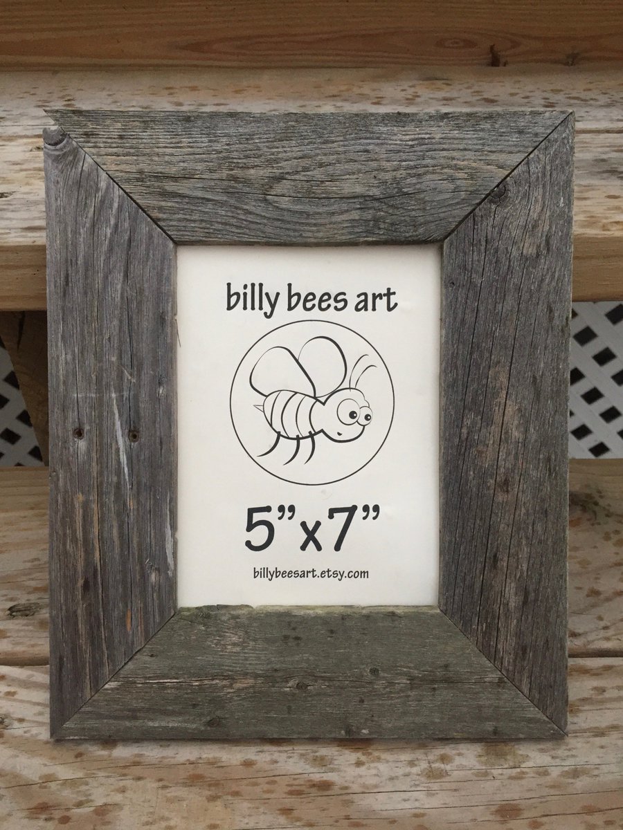 Billybeesart's tweet photo. Weathered #Rusticframes #Barnwood 2 1/4 wide 5x7 #photoframe https://t.co/GUhURVqvVB via @Etsy #etsychaching #etsyshop #handmade #onsalenow https://t.co/1Gz9p4X3EC