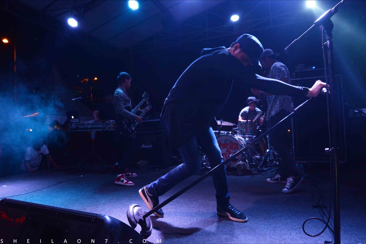 facebook.com/sheilaon7fanpa…

#latepost #gigsreport #ThursdayKicks #BeerGardenJakarta #SheilaonFebruary #So7MyBuddies #So7Jakarta #Sheilagank