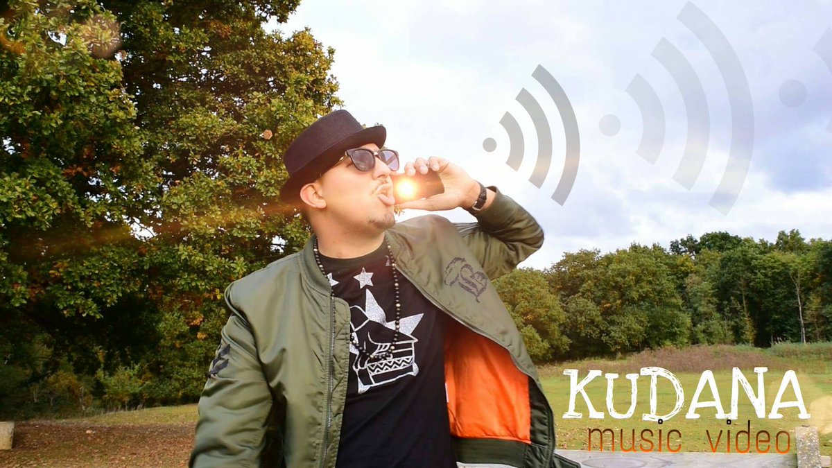 KazzKhalif's tweet image. i need you to #PickUpThePhone when i call you #KUDANA #OutNow #Vevo youtube.com/watch?v=eVzS-J…