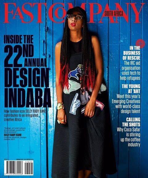 DakarBouge's tweet photo. La Styliste @SellyRabyKane en couverture du magazine #SudAfricain @FastCompanyMag @DakarBouge #kebetu @WakhArt https://t.co/5nMFObRbww