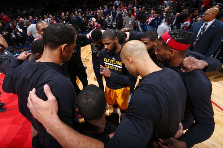 ShUmpdates's tweet photo. February 6th, 2017
Cavaliers vs. Warriors 140-135
Shumpert leaves game with a sprained ankle defending Bradley Beal! https://t.co/Z5hpl6cWxU