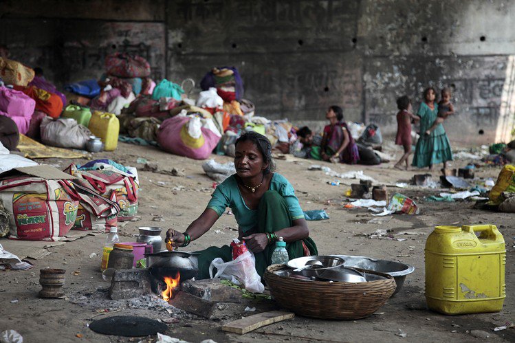 EKawaaj's tweet photo. INDIA HAPPENS TO BE A RICH COUNTRY but INHABITED BY VERY POOR PEOPLE :-((( https://t.co/nq4qwmUvEd