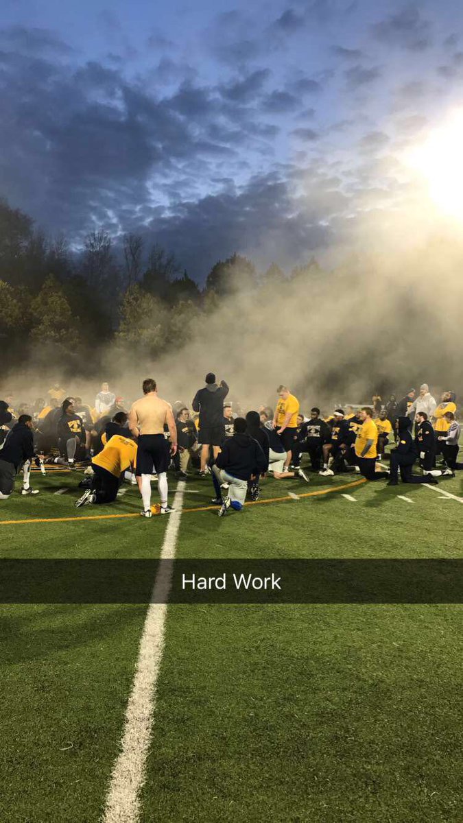 CoachJones_25's tweet photo. Day one of Matt Drills are done! Great to see some leadership being developed! #RuTuff https://t.co/asqFrrZOKV