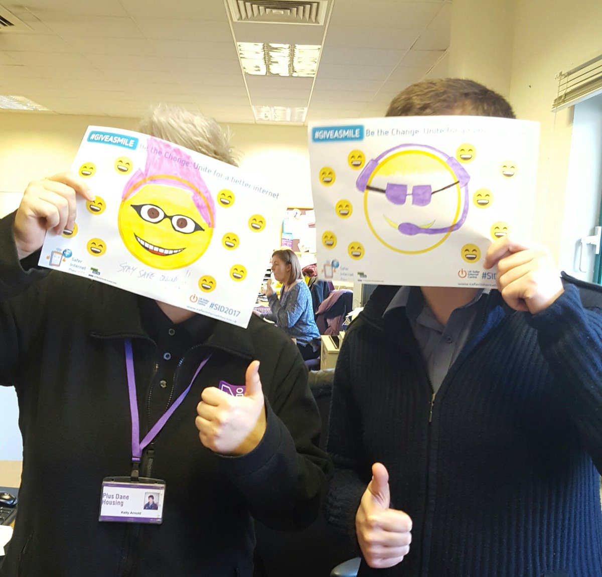 BeckieKinsella's tweet image. .@KellyPlusDane &amp;amp; @TomPlusDane's #giveasmile emoji selfies. Bit of an improvement if you ask me 😉 #sid2017