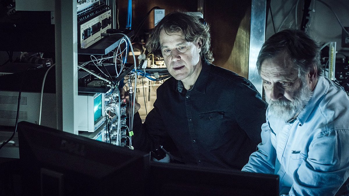 uOttawaResearch's tweet photo. Leonard Maler and André Longtin's work mapping the mind's neural code earns them @NSERC_CRSNG's Brockhouse prize! https://t.co/iTU9aWgS0h https://t.co/7RmlMrGl5J