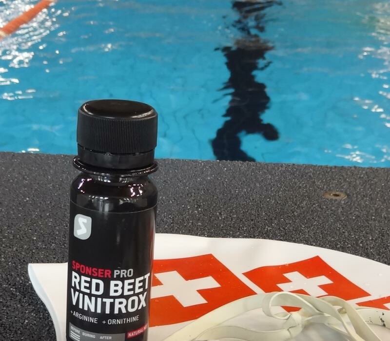 SponserES's tweet photo. La marca suiza #SponserSportFood cuenta en el mercado con un buen nitrato llamado #RedBeetVinitrox. Este suplemento potencia la recuperación https://t.co/CgHnO2ACal