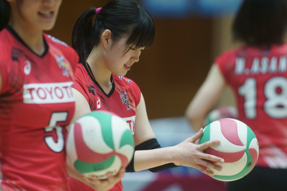 こんどう 謎のふぇ Facebookの更新はちょっとおいて こっちを先に 笑 16 17 Vチャレンジリーグ 17年2月4日 土 群馬 ヤマト市民体育館前橋 トヨタ自動車ヴァルキューレ 松尾妃七菜選手 プレー中の写真 なくてスイマセン 笑 T