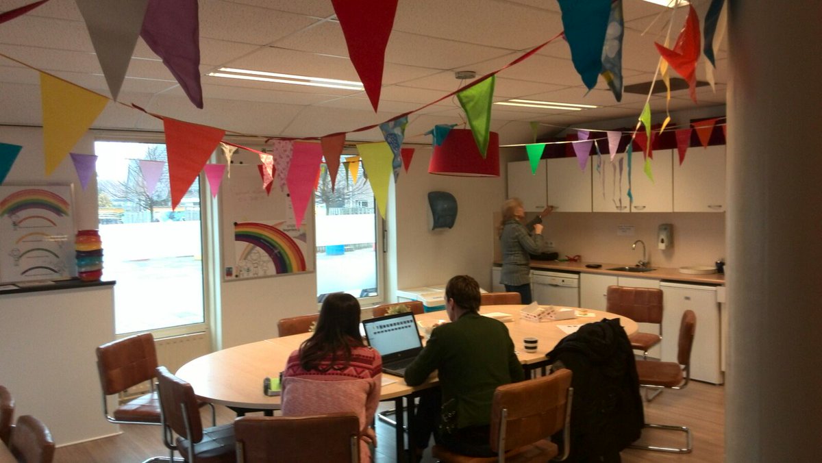 IKCRegenboogOss's tweet photo. Lang zullen we leven, lang zullen we leven in de gloriaaaa!!! Wij zijn 4 jaar vandaag😊!! Dat moeten we natuurlijk vieren. 🎉🎉🎉🎉 https://t.co/rDBWsinomK