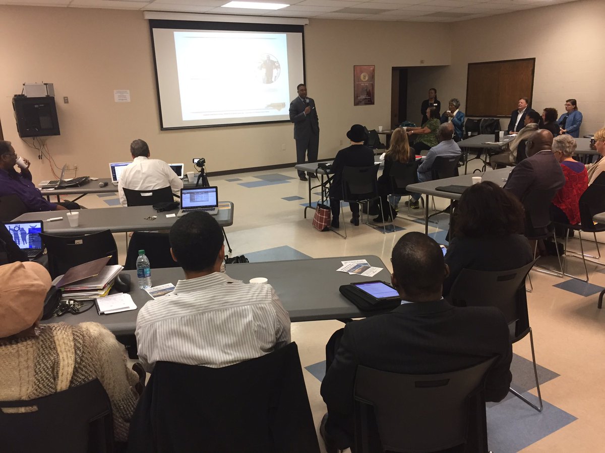 PEFNC's tweet photo. Full house for Darrell's speaking event at Charlotte's Tuesday Morning Breakfast Forum. Thank you @joeldford for the invite. https://t.co/syhwDsElCZ
