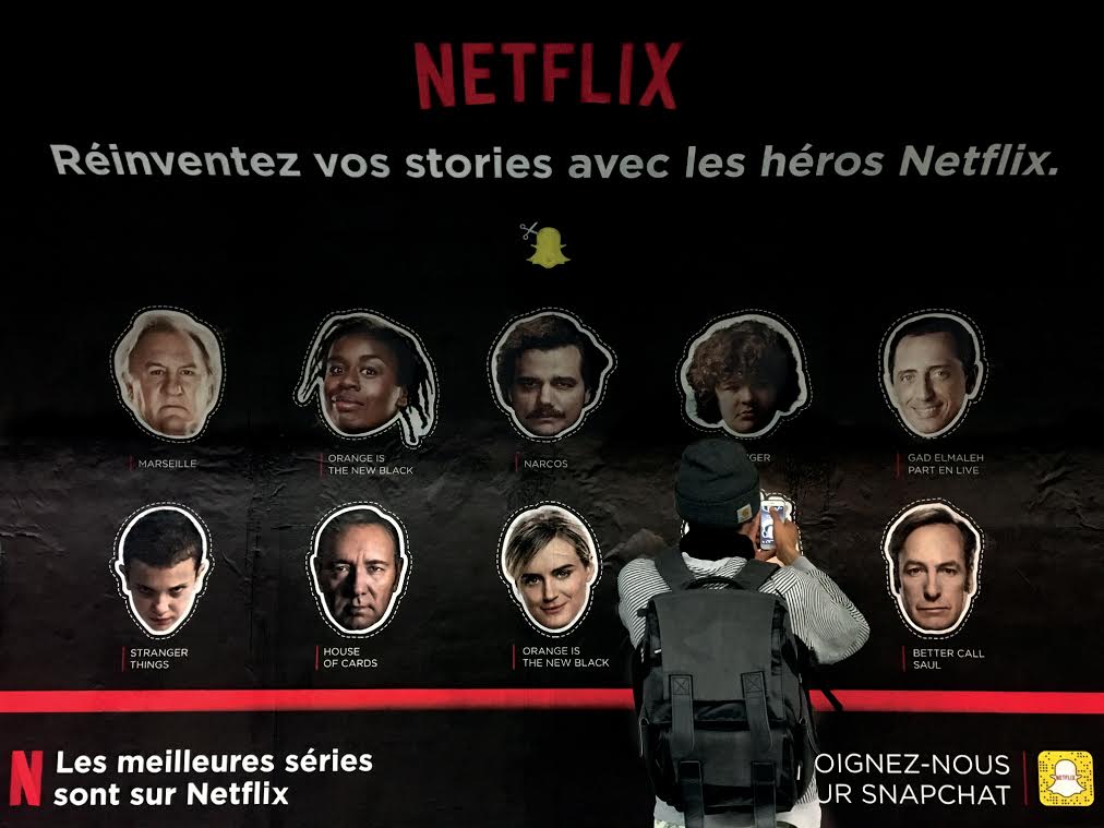 .<a href="/NetflixFR/">Netflix France</a> rebondit sur la fonctionnalité ciseaux de Snapchat dans une campagne d’affichage <3 

#socialmedia #in