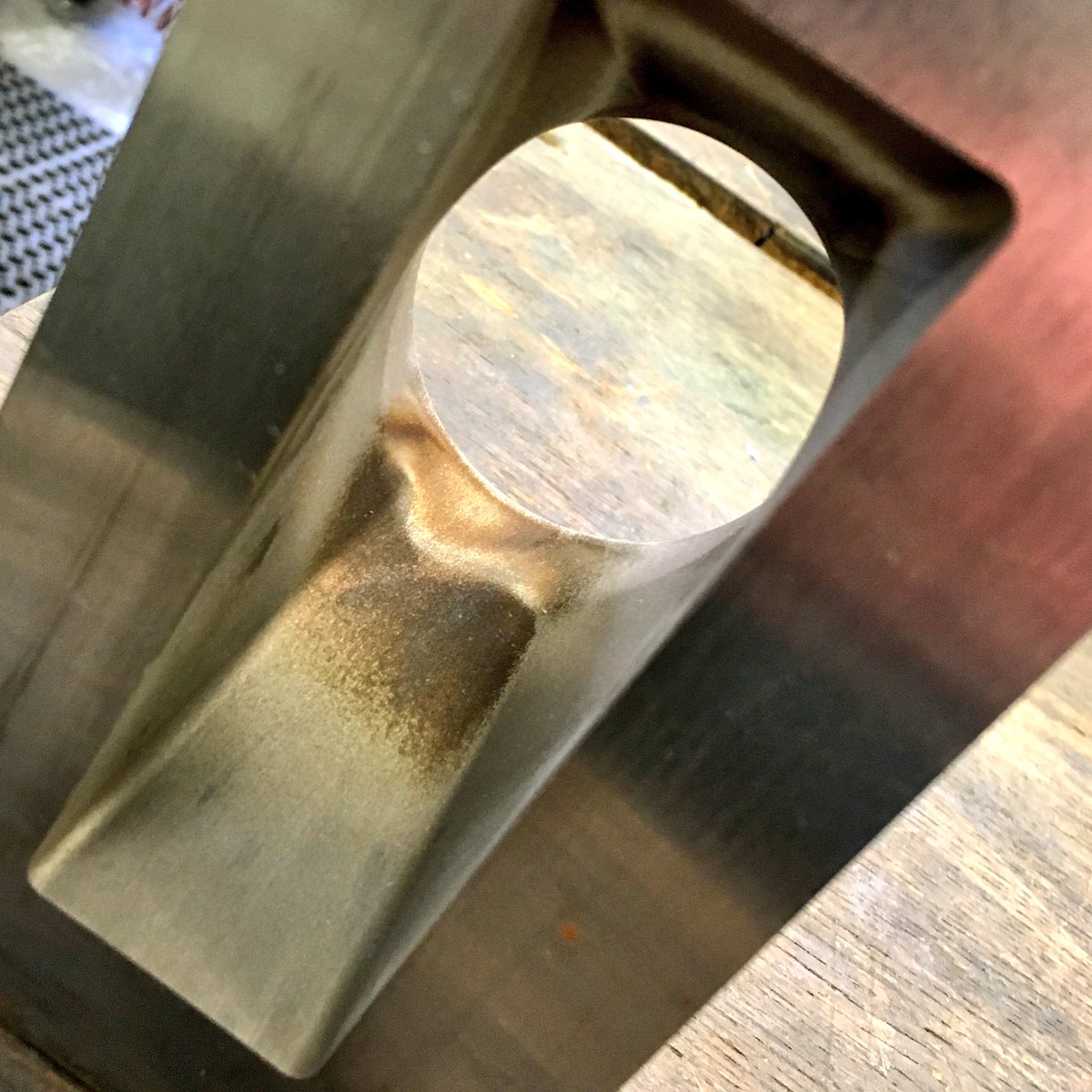SouthernEdm's tweet photo. 4 axis machining on our wire EDM machines https://t.co/RdFMIwWBlU #southernedm #Engineeringuk #ukmfg #wireerosion #Engineering #wireeroding https://t.co/Krhvkm3MV3