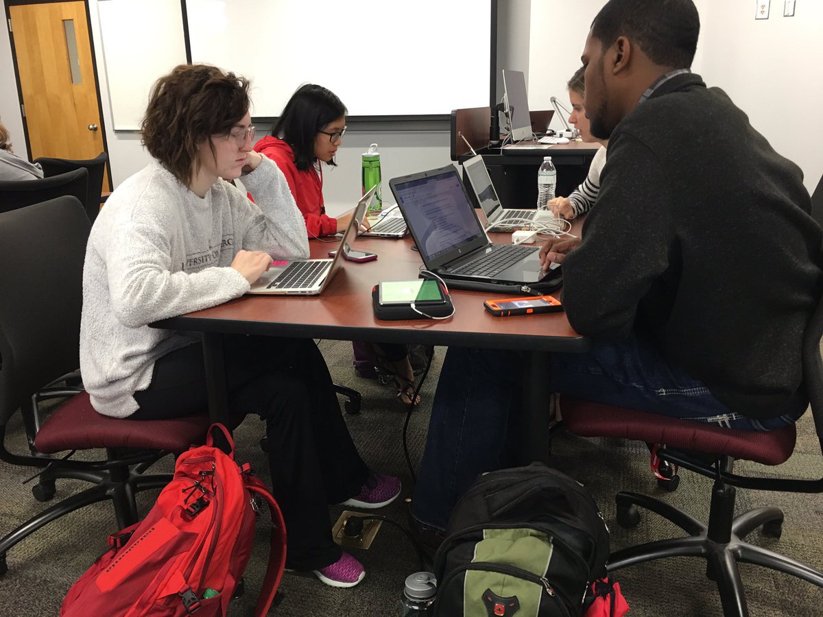 madielmoore's tweet photo. using iPads to help learn the tools!!! #8edit2000 https://t.co/e6Fnpsy85z