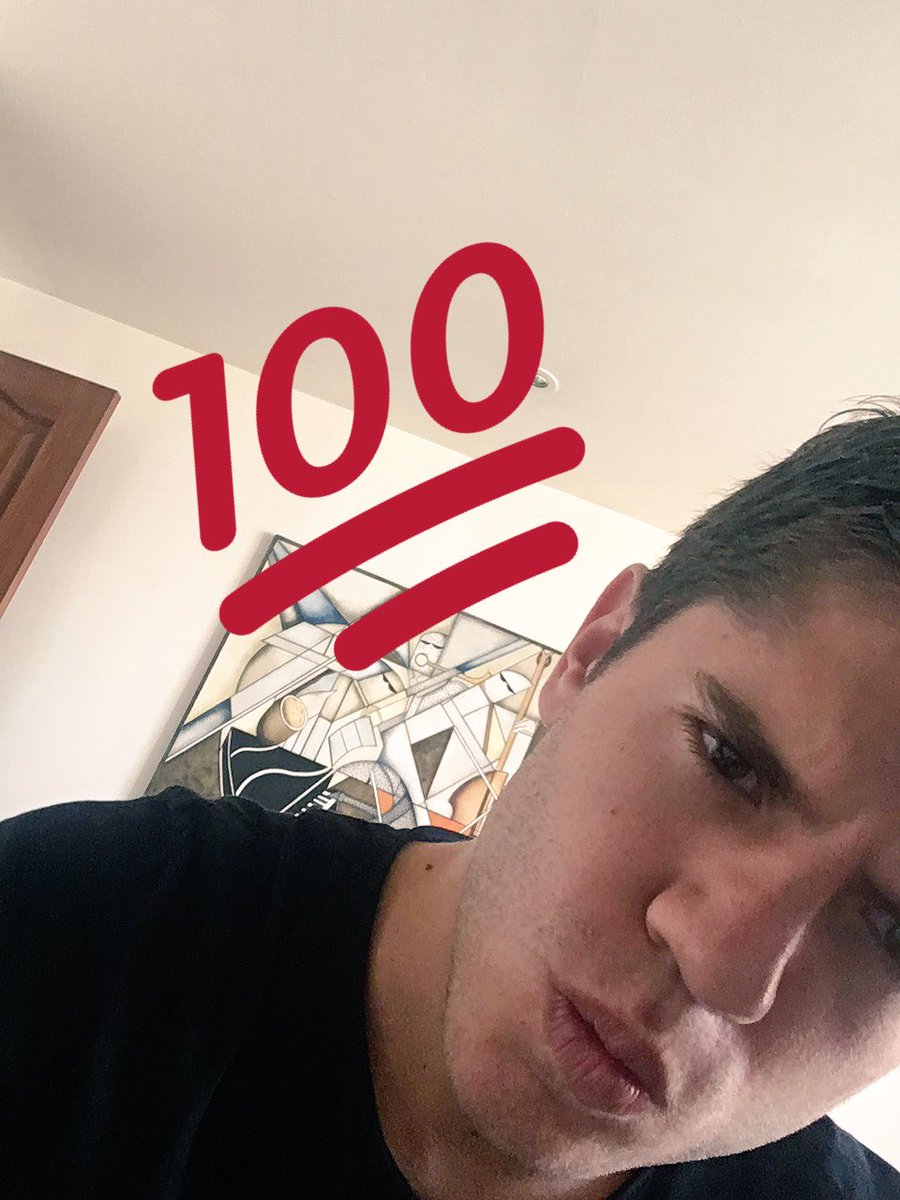 camiloarlo's tweet photo. Espero que tu cumpleaños haya sido más que perfecto @mallerlyBN 💙 https://t.co/ckdn8fIEqd