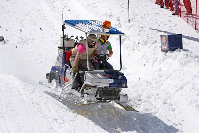 PierreDemers's tweet photo. Snowmobile Golf Cart #GolfCartTuesday #golfbiz https://t.co/EmfLRiulGo