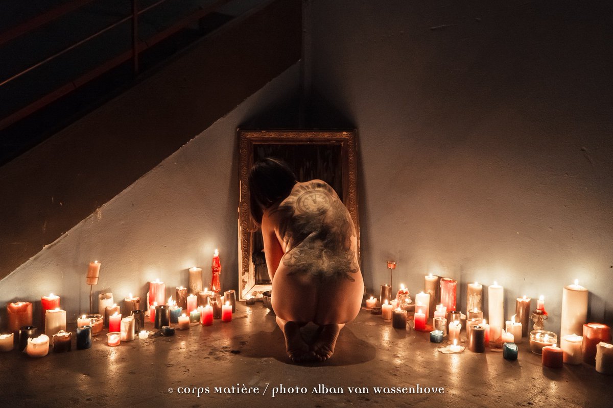 anxiogene's tweet photo. Post Corps-Matière #3. l'équipe est sur les rotules mais heureuse :) pour ceux qui l'ont loupé, on a des super photos à vous montrer :) https://t.co/2E8P8SoA9d