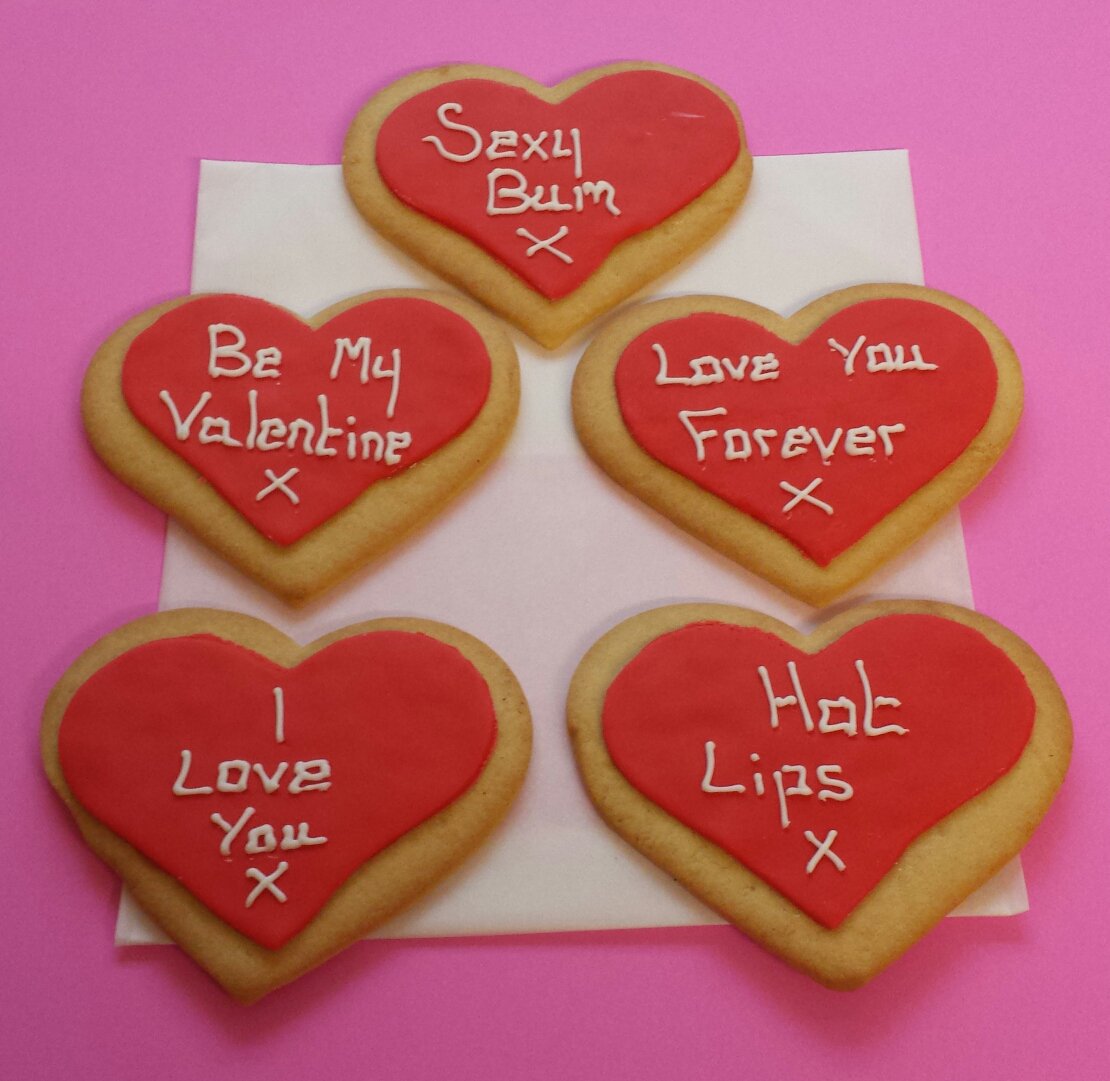 Countrycottageb's tweet photo. Valentines products now available from all our shops #ValentinesDay #Love #Yum #Bideford https://t.co/6or4ZJVeRg