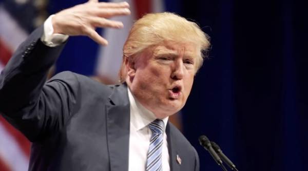 水斎童子 Di Twitter しかしトランプの前髪の構造って生体工学的にどーなってんだろ 少年ジャンプ購読歴二十ウン年の俺の勘からすると あの変な前髪部分 こそがドナルド トランプの本体じゃねーかって睨んでんだよね キルバーンみたいに トランプヘヤー が