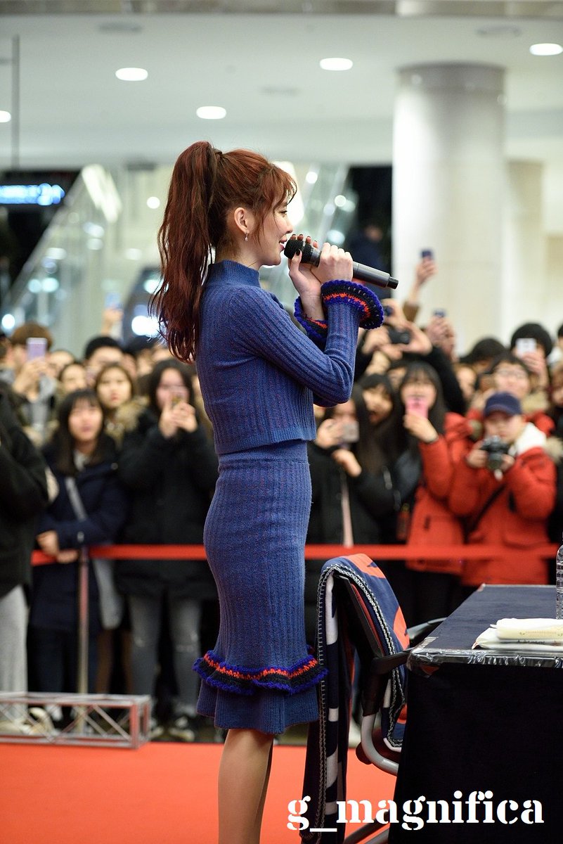 [PIC][05-02-2017]SeoHyun tham dự buổi Fansign cuối cùng cho "Don't Say No" vào tối nay - Page 4 C4Eak6vUkAAq5zz