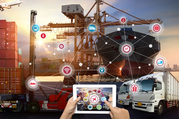 How Manufacturers Must Adapt in the Age of The Customer sforce.co/2jY98TZ