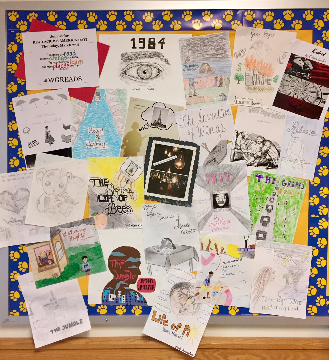 rdecesare's tweet photo. Getting ready for #readacrossamerica! #wgreads https://t.co/T8d8r9M4LW