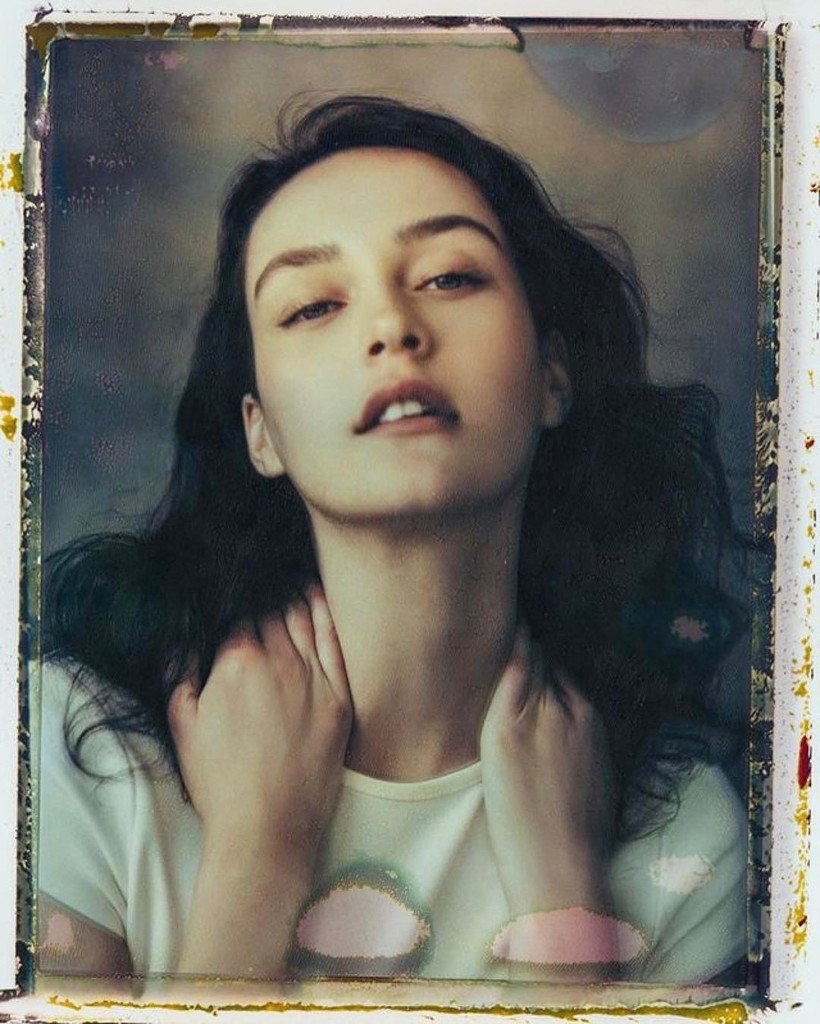 rachelrebibo's tweet image. #Repost @emilysoto
・・・
Polaroid of Helena, NYC 2015.
.
.
.
.
#polaroidtransfer #tbt #film … ift.tt/2kndqrf