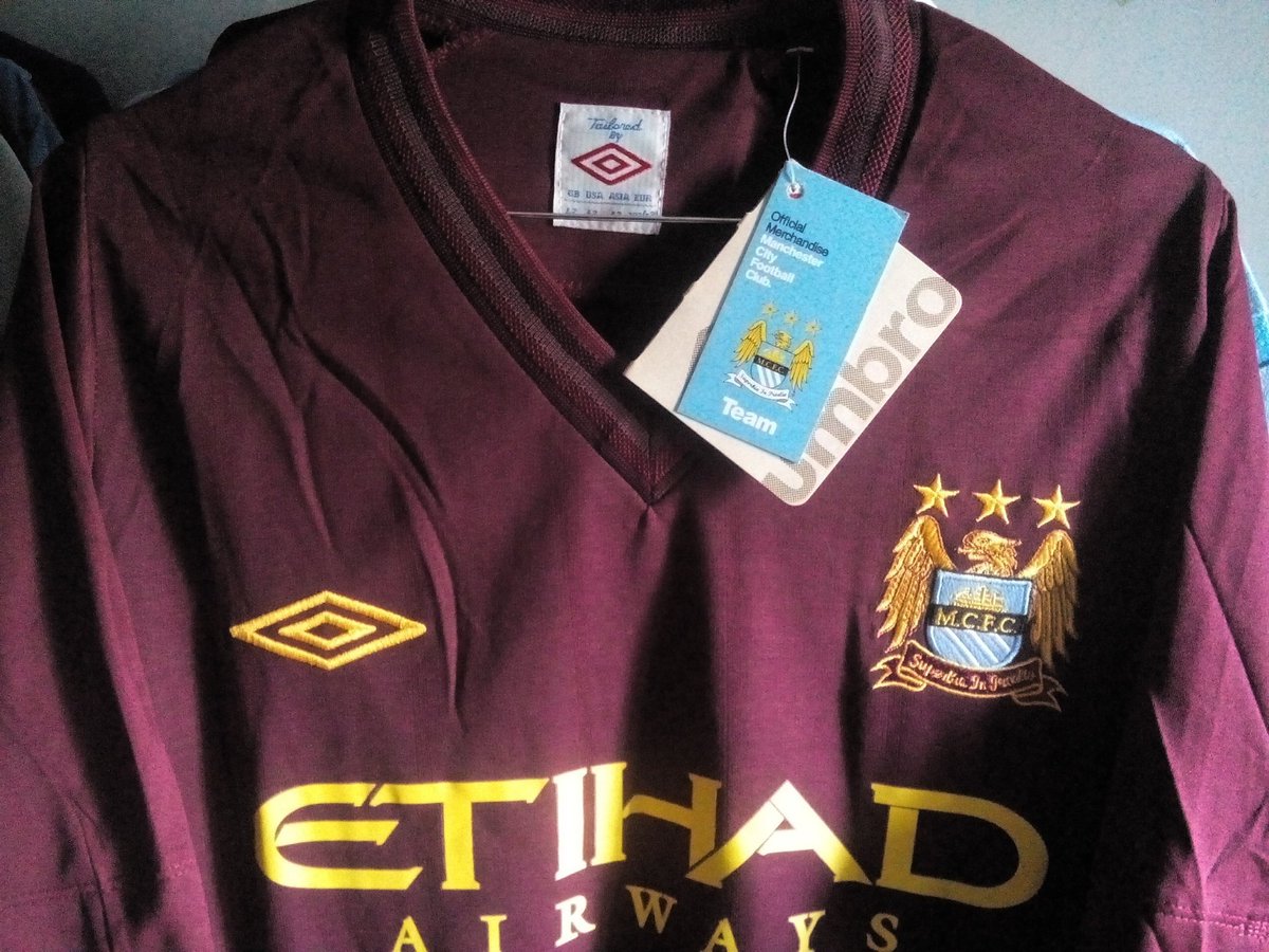SuperbiaMerch's tweet photo. JERSEY) Manchester City 2012/13
Away | M | 150k (+Stiker)
BBM : 5C73D040
SMS/WA : 0859 7465 8703
#ManCity #Mcfc #ManchesterCity #MCFCMerch https://t.co/rdrTJReeM6