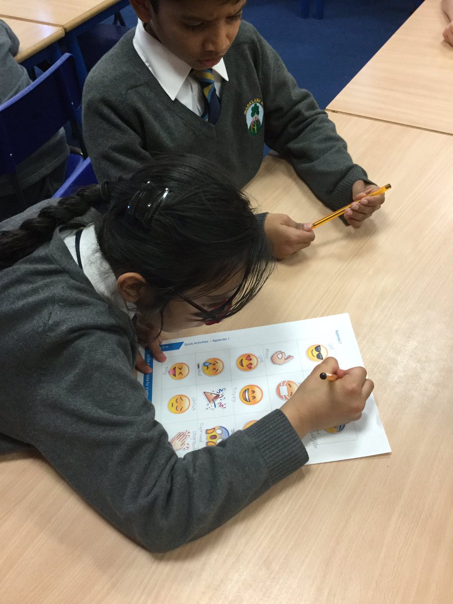 Emoji challenge #sharing our feelings in Beech #sid2017