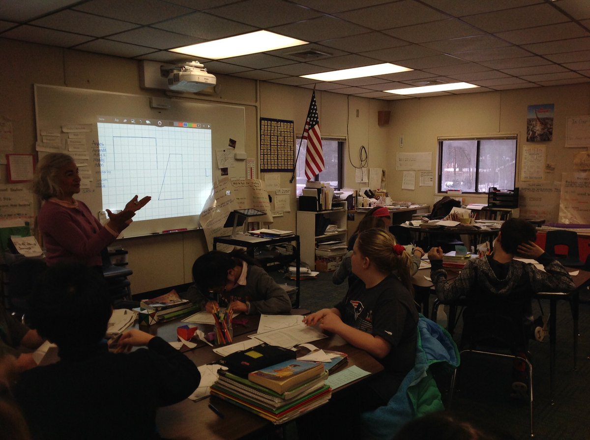 AudraKaplan's tweet image. @FloRoElem Ss the @showmeapp the #InteractiveProjector with symmetry &amp;amp; shapes. Mrs. Roundtree @PrincipalGarden