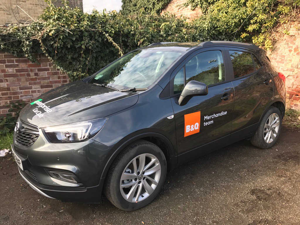 JaneneScurfiel1's tweet photo. While I was in Kings Lynn, I noticed this new beauty getting ready to be delivered to B&Q. @KingsLynnErac @LUMAZ1980 https://t.co/GySdoGQZBV