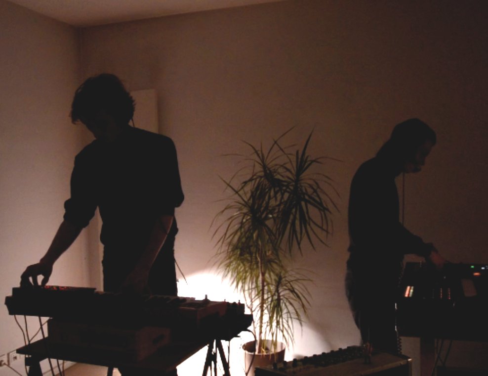 Making serious music. #Livesession #ThatPlantAgain #Techno #Ambient #Electro BerlinUnderground