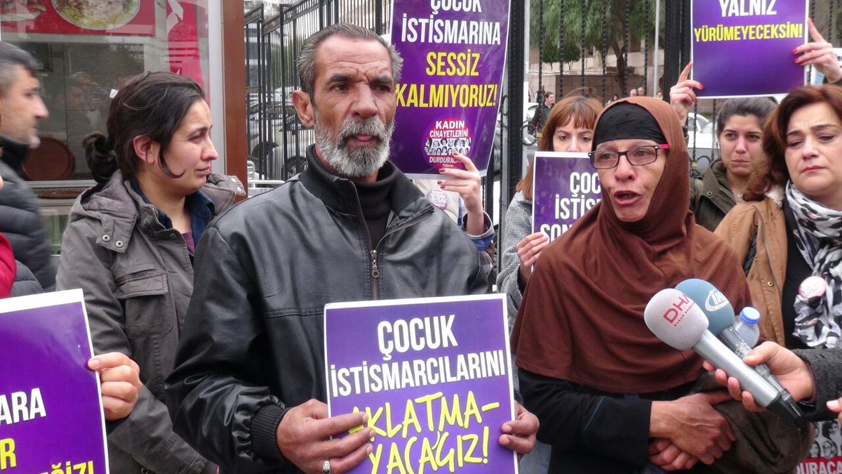 KadinCinayeti's tweet photo. İzmir'de istismar sonucu kalp krizi geçirip hayatını kaybeden E.K.'nın davasında sanığın tutuklu yargılanmasına karar verildi.Dava 22Mart'ta https://t.co/DwGr8qqmxG