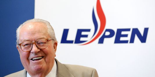 ioannisekolovos's tweet image. #JeanMarieLePen 's exclusive interview to the pro- #GD newspaper #Empros is available (in Greek) / #LePen / #JMLP
shar.es/19WcOF