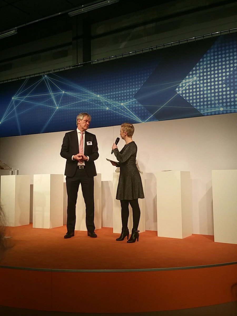 Overtuigend pleidooi van Peter Wennink <a href="/ASMLcompany/">ASML</a> over belang van maakindustrie voor NL en over nationale Actieagenda <a href="/Brainport_regio/">Brainport Regional</a> !