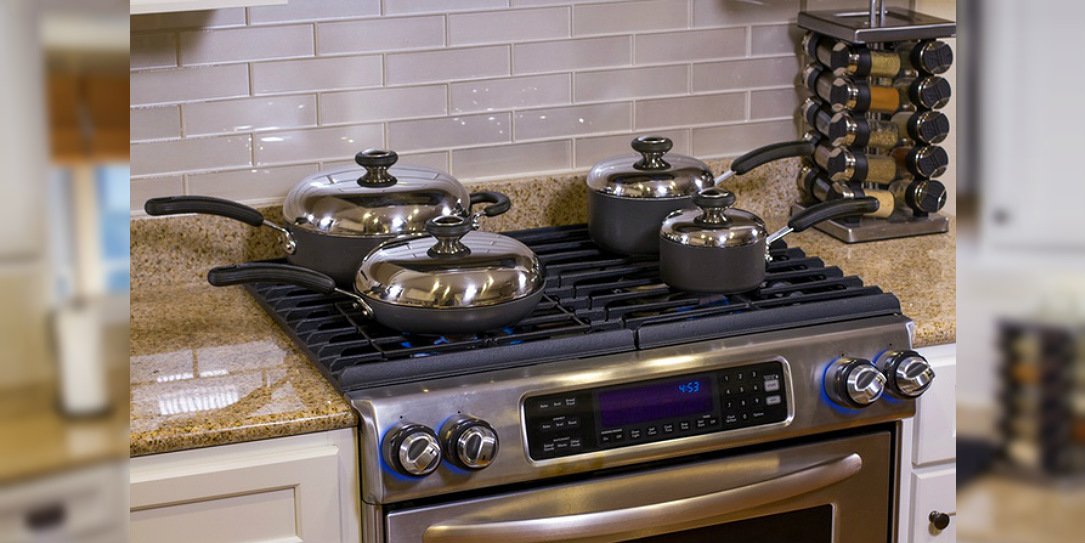 techaeris's tweet photo. Inirv React lets you control your stove from your smartphone
https://t.co/0kAUYLJvKJ @kickstarter @inirvlabs #SmartHome #SmartStove https://t.co/xWjQQgqnEY