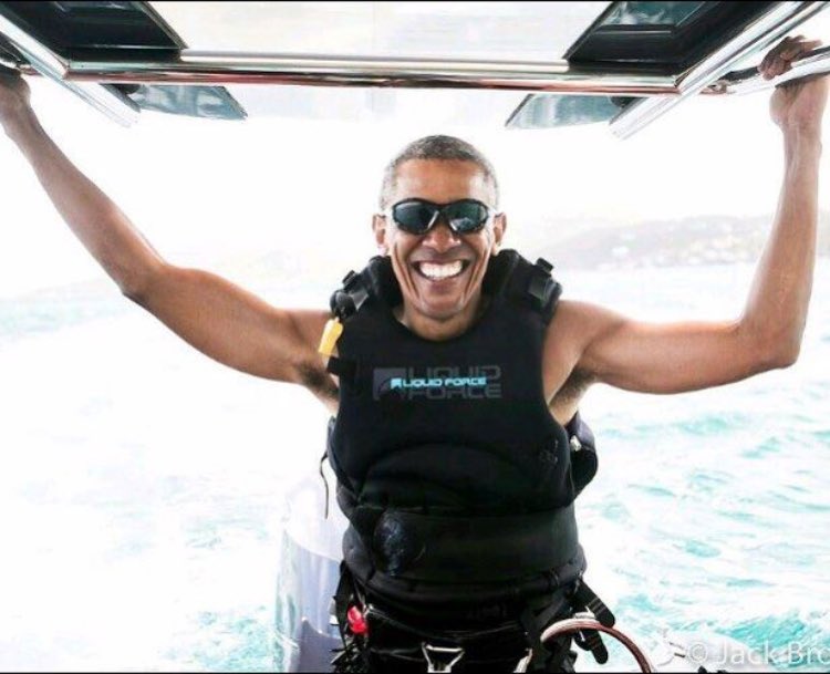 skinny_que's tweet image. When you leave an unhealthy relationship and start enjoying life