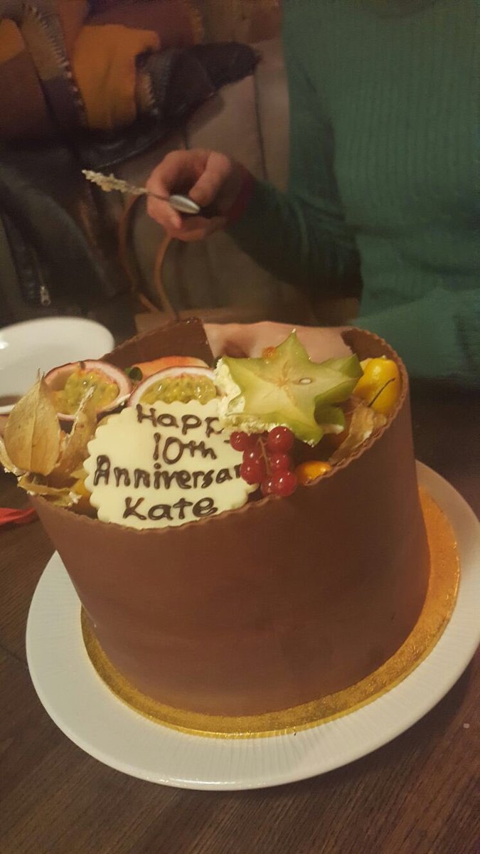 EmilyWinsor's tweet photo. Delicious team lunch date @barescanotts today to celebrate @KateBateson's 10 year work anniversary @edenprnews! Congrats Kate 😊now cake! https://t.co/d5BWJcC6Y9