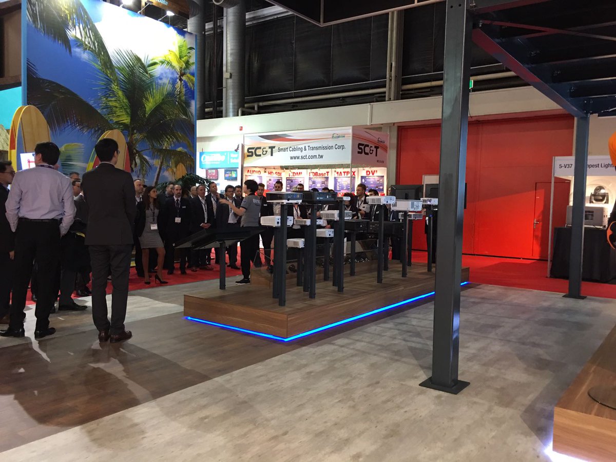 Vandaag is de #ISE2017 van start gegaan in de RAI Amsterdam. Wij hebben een mooi staaltje techniek geleverd met o.a. trussen en elektra.