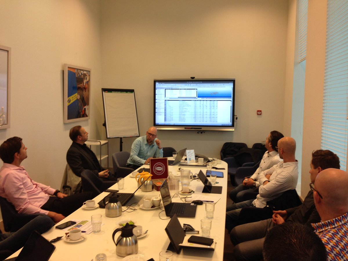 HarroDriessen's tweet photo. Enthousiaste klankbord sessie met Vico gebruikers uit de regio's. @VolkerWessels @VolkerWesselSSB Samen Slimmer Bouwen aan verbinding https://t.co/EgX20zh2t7