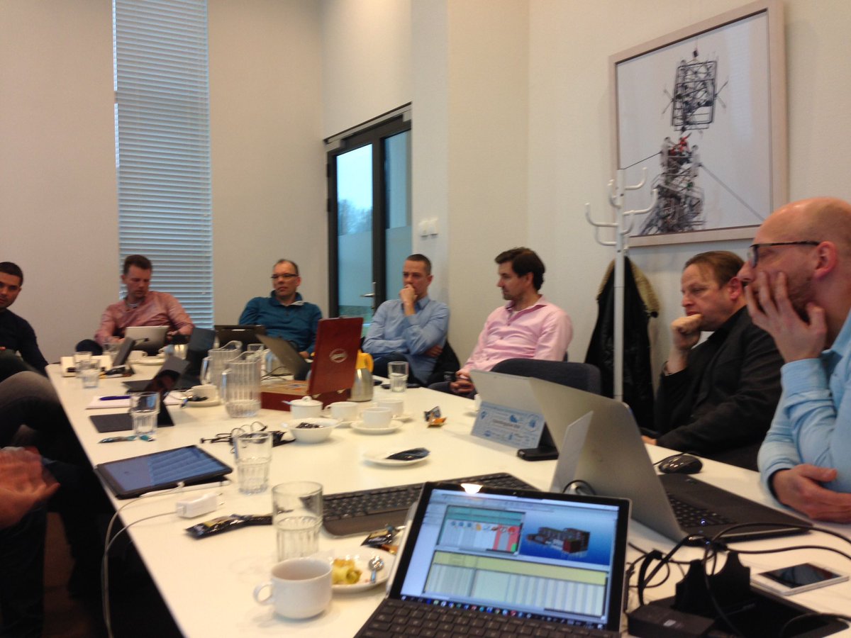 HarroDriessen's tweet photo. Enthousiaste klankbord sessie met Vico gebruikers uit de regio's. @VolkerWessels @VolkerWesselSSB Samen Slimmer Bouwen aan verbinding https://t.co/EgX20zh2t7