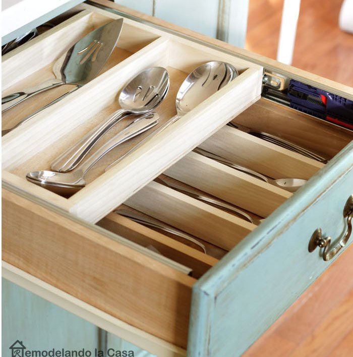RemodelandolaCa's tweet photo. #DIY Double Layer #DrawerOrganization complete details: https://t.co/BQjVdi5xZW #kitchenorganization #kitchen #organization #doubledrawer https://t.co/dliRk0j4SO