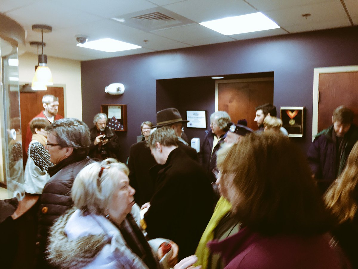 VoteBlueAnyWho's tweet photo. Standing room only @SenJackReed office!!!! Need town hall scheduled ASAP #Indivisibleri #thisiswhatdemocracylookslike #ResistTrumpTuesdays https://t.co/Y43DrbRfM8