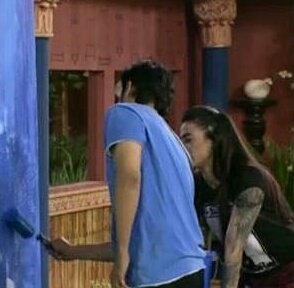 Gauravbanifc's tweet photo. "Teri meri baaton ka har lamha
Sab se anjaana
Do lafzoon mein yeh"
#GaurBani #Memories @bani_j @gauravchopraa https://t.co/mSGjJvHm2K