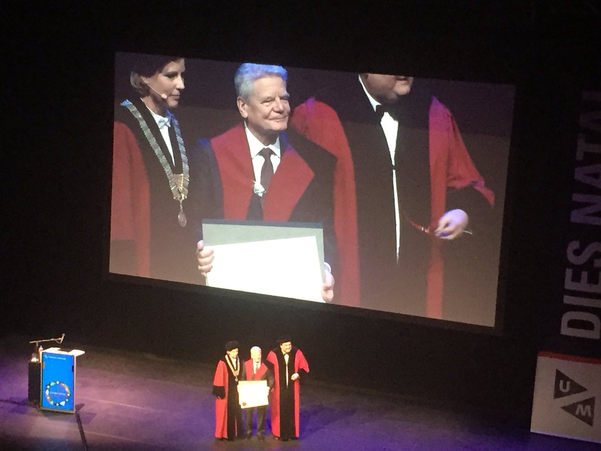 Mooie woorden van Gauck: Befreiung ist wie Hochzeit. Freiheit ist wie Ehe. #umdies17