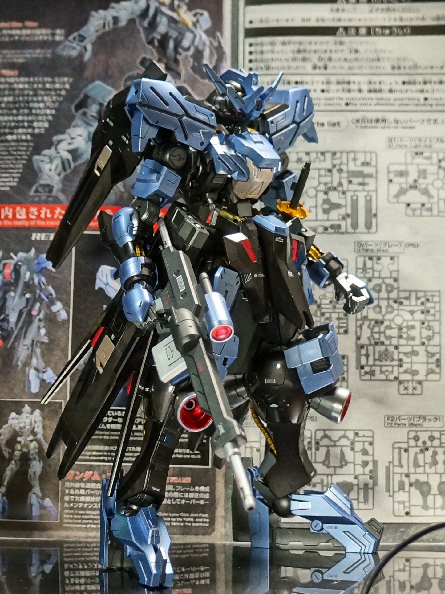 太陽 在 Twitter 上 ガンダムヴィダール 塗装 失敗して放置してたライフルを塗り直した 最初ゴールドやレッドを使って塗ったら悪趣味な銃になってしまったので 無難なカラーリングに スコープはクリア化 ヴィダールに持たせてやっと1 100ガンダムヴィダール完成